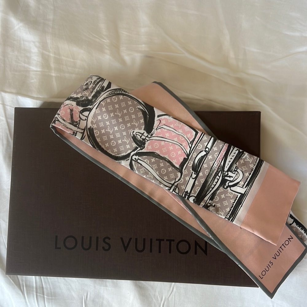 Price reduced for Labor Day!  Louis Vuitton twilly scarf